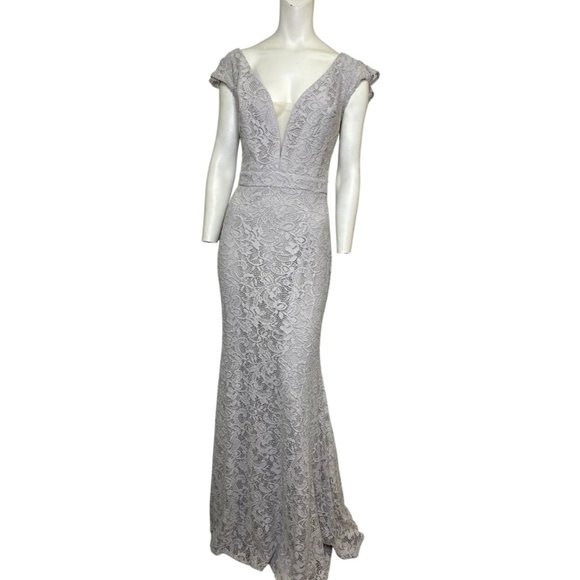 Maniju Dresses & Skirts - Maniju Lace V-Neck Cap Sleeve Gown Grey Size XXXL NWT